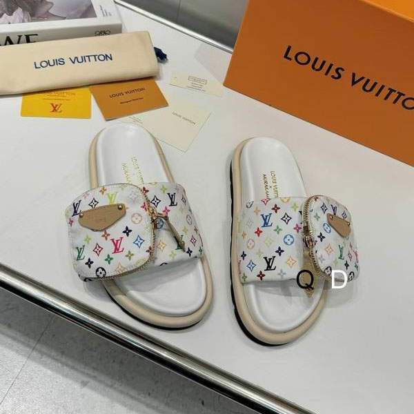 Picture of Louis Vuitton Slippers _SKULVsz35-42GGDT0405397